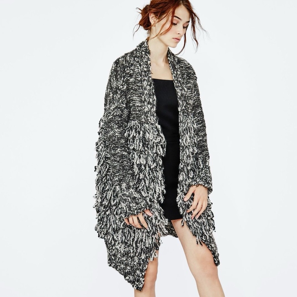 MAJE BLACK AND WHITE FRINGED CARDIGAN SIZE 1